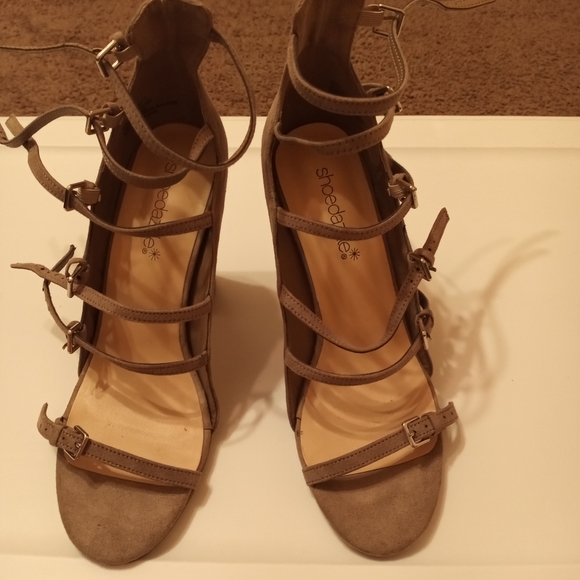 High heels - Picture 2 of 4